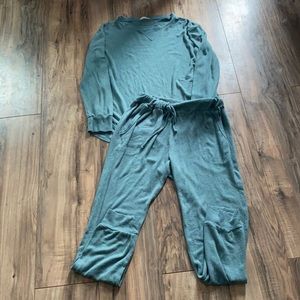 Small jogger set